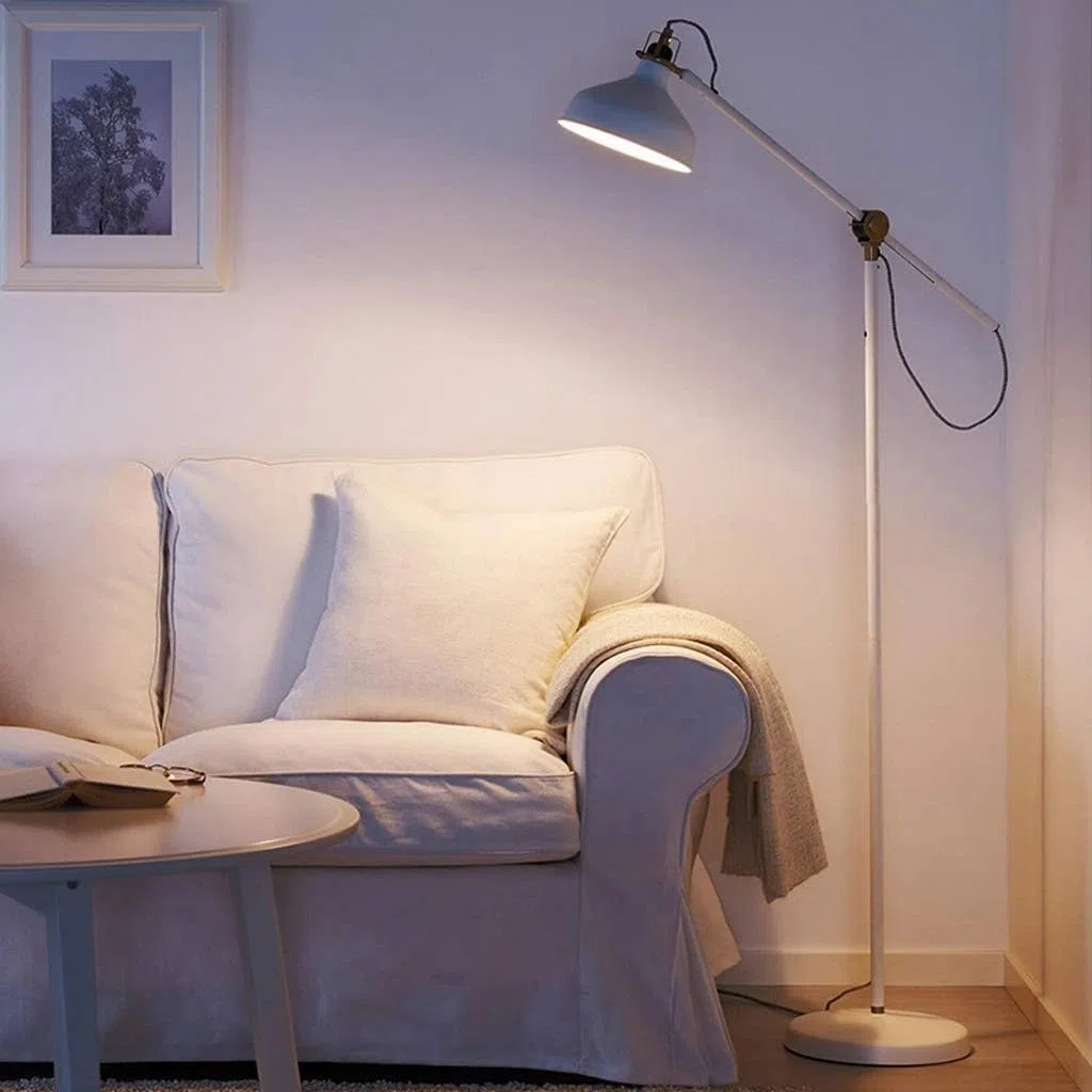 Hohe Stehlampe, verstellbare Stehlampe mit langem Arm, nordische kreative Stehlampe aus Eisen, Stehlampen, Stehlampe für Wohnzimmer, Schlafzimmer, hohe Stangenlampe