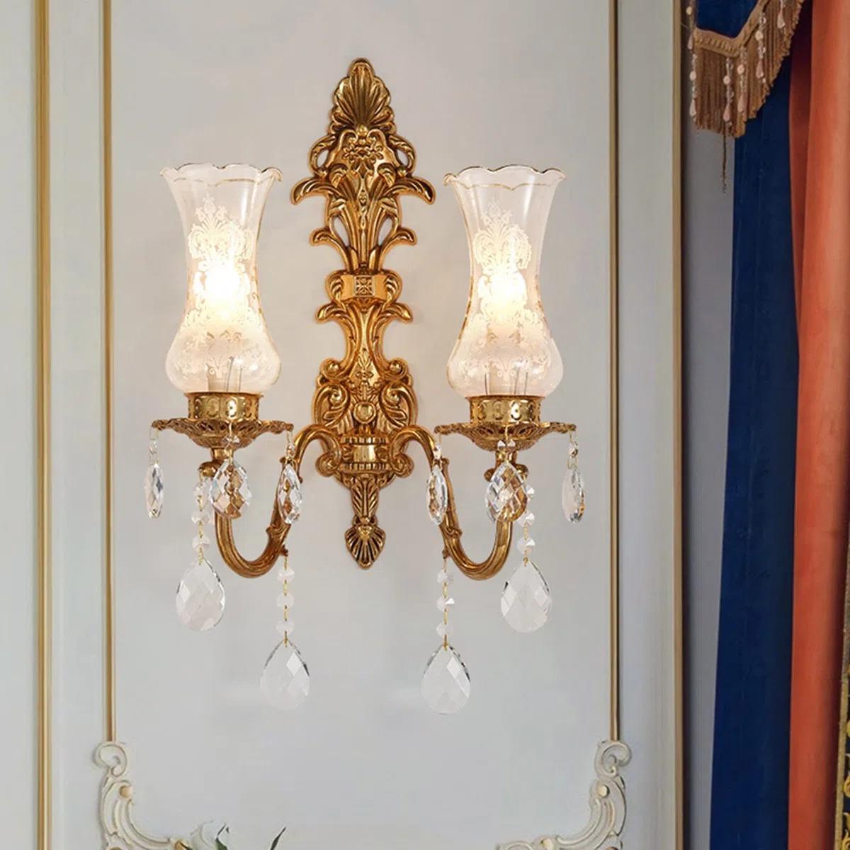 Wandleuchte TV-Wandlampe im Luxus-Wohnzimmer, Nachttischlampe im Treppenschlafzimmer der Villa, Wandlampe aus Kupferkristall Wandlampen
