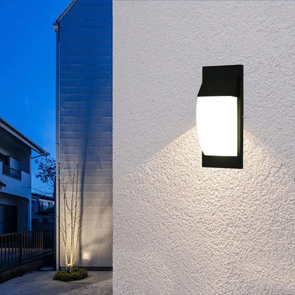 Moderne und minimalistische Wandleuchte for den Außenbereich, Aluminiumgehäuse, Wandleuchten mit PC-Schirm, Wandlampe for Veranda, Deck, Zaun, Terrasse, Garten(2 Pack)