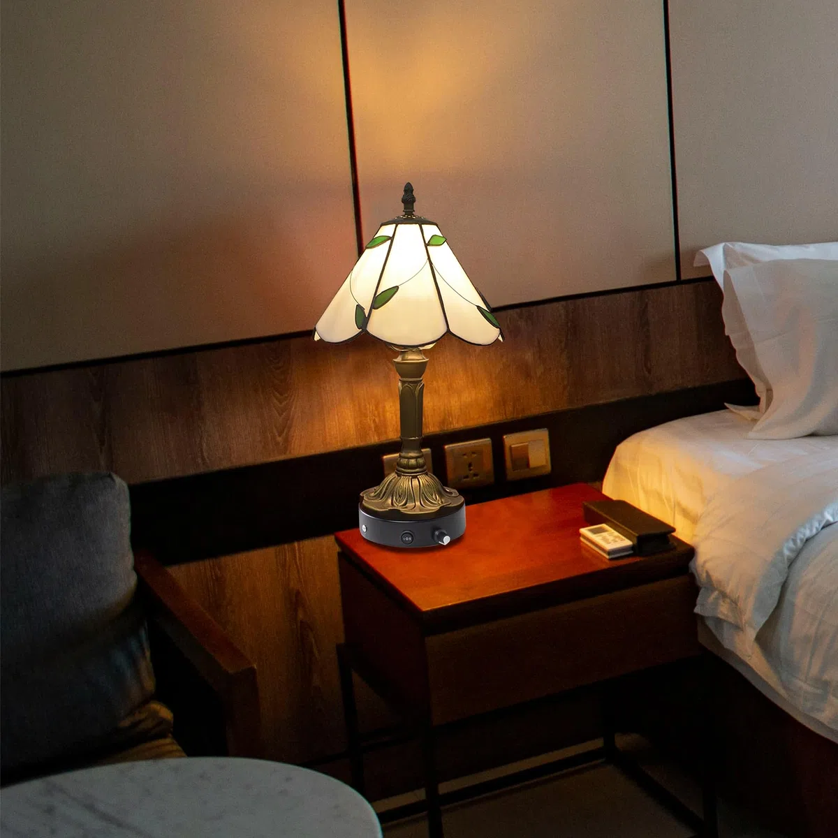 Tiffany-Stil Tischlampe Kabellos Warmweißes, Wiederaufladbar Tischleuchte, Dimmbar Nachttischlampe mit Glasschirm für Nachttisch Esszimmer Schlafzimmer -TD0782