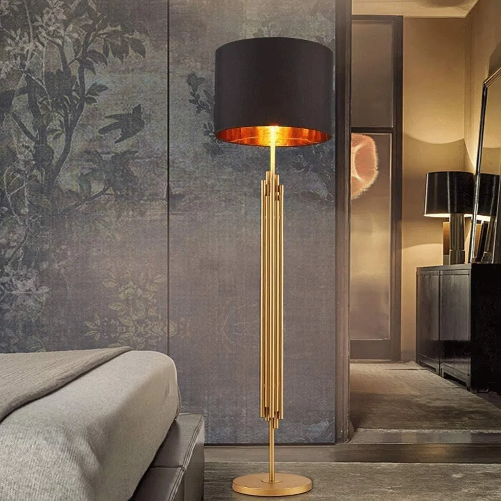 Dimmbare Stehlampe Goldene Schmiedeeisen Stehlampe mit schwarzem Stofflampenschirm Hohe Mastlampe Dekorbeleuchtung Hohe Lampen Stehlampe Stehlampe