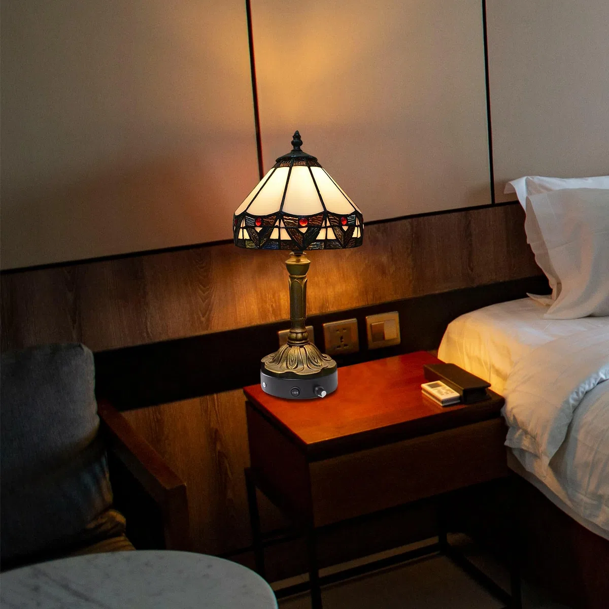 Tiffany-Stil Tischlampe Kabellos Warmweißes, Wiederaufladbar Tischleuchte, Dimmbar Nachttischlampe mit Glasschirm für Nachttisch Esszimmer Schlafzimmer -TD0773