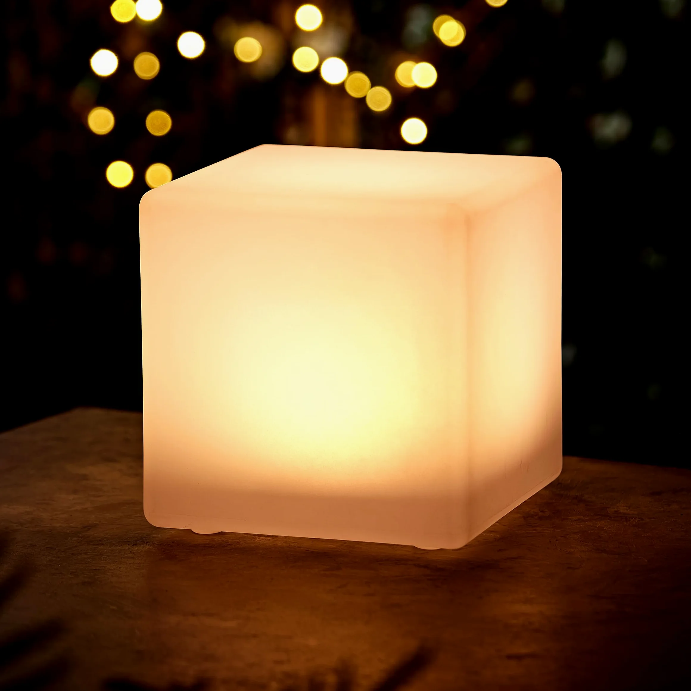 Spetebo LED Solar Würfelleuchte Solarlampe Gartenleuchte warm weiß - 20 cm | Garten Deko Beleuchtung, Milchglas Optik, Für Terrasse Balkon Außen, Wasserfest