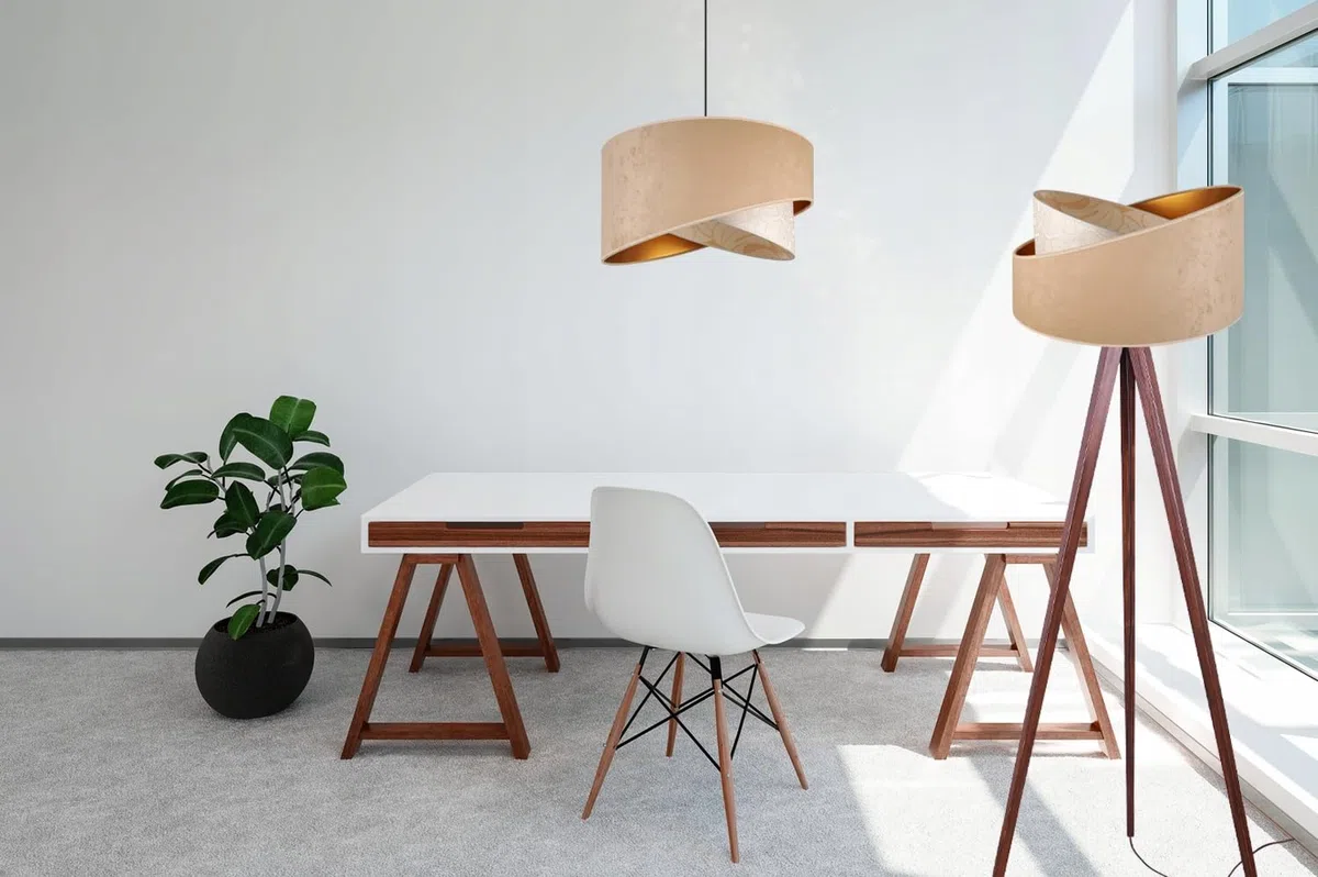 Light-Home Verona Stehleuchte - Moderner Dreibein aus Holz für Schlafzimmer Wohnzimmer im modernen klassischen Stil - für E27 Leuchtmittel - Lampenschirm - Braun und Beige